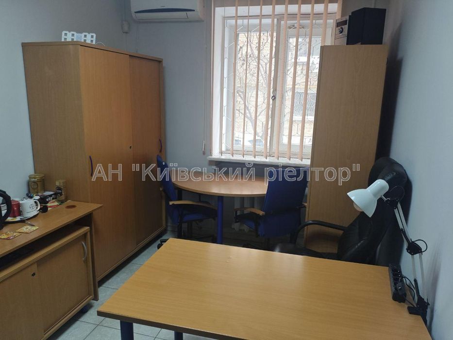 Оренда фасадного офісу на Подолі, вул. Оболонська 47. м.Тараса Шевченк
