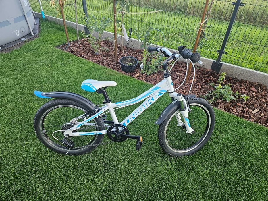 Rower UNIBIKE MIMI 20 cali 20" Biało niebieski błotniki po przeglądzie gotowy do jazdy