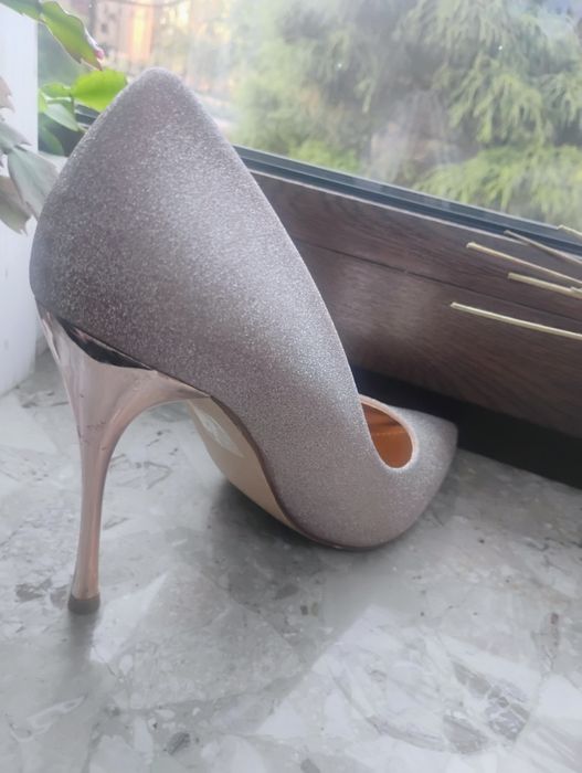 Szpilki brokatowe 40