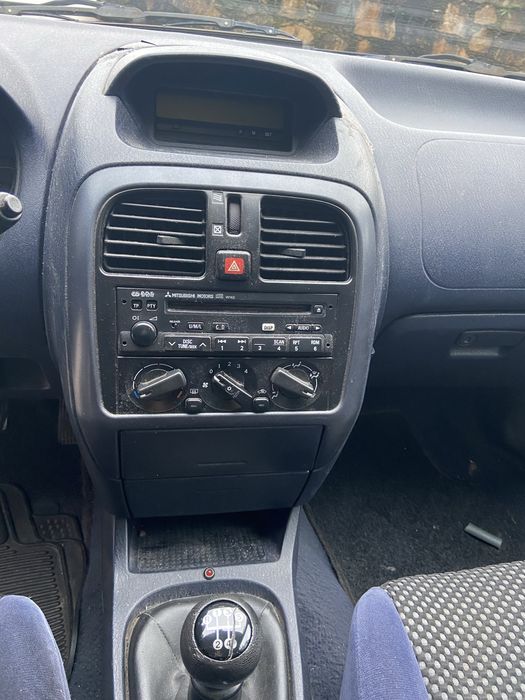 Mitsubishi Carisma para peças