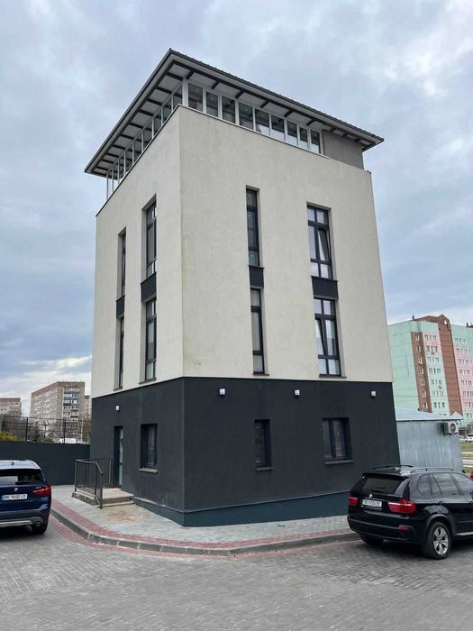 Комерційне приміщення — 41 м², 1-й поверх, ЖК “Оберіг”, м. Вараш