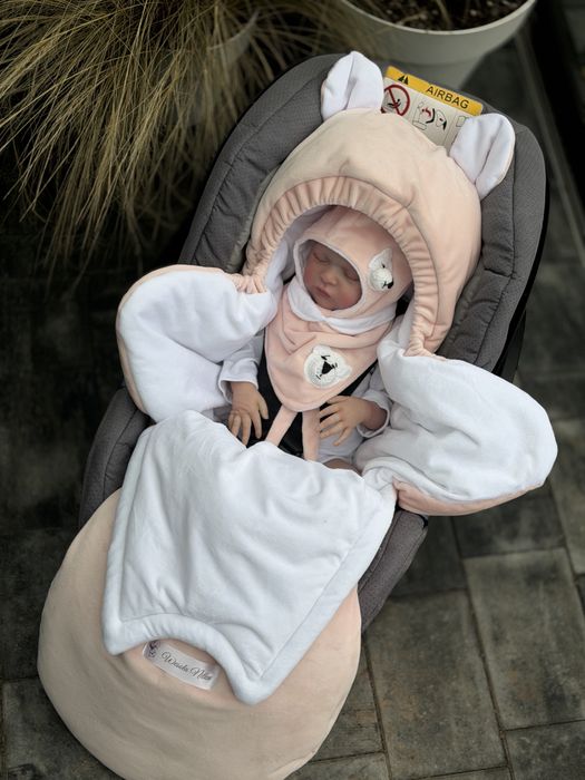 Śpiworek otulacz do fotelika samochodowego