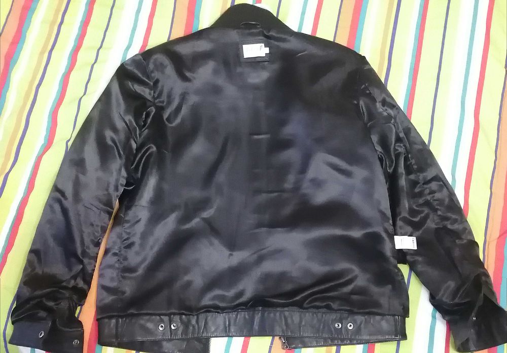 Onfire куртка XL шкіряна куртка кожаная спорт слімфіт демісезон