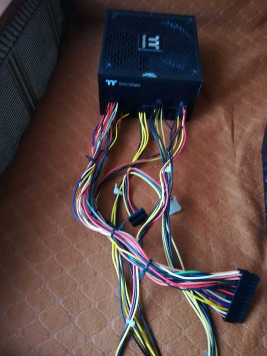 Блок живлення до пк Thermaltake Toughpower gf argb 650 850 6+2 8 пін