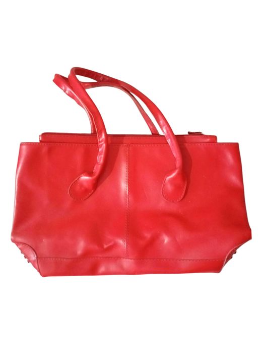 Сумка кожаная лаковая красная от итальянского бренда TOD'S