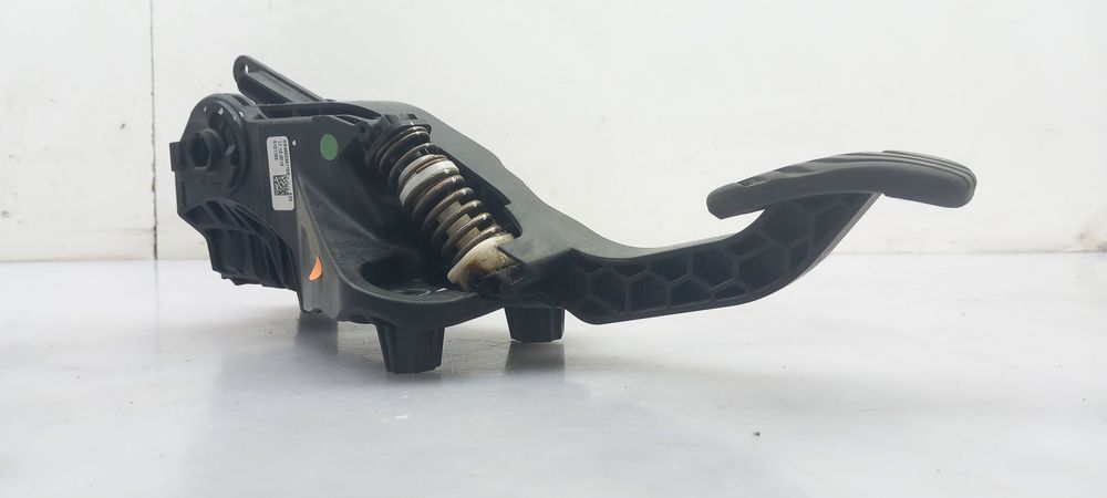 Pedal da embraiagem RENAULT Clio V (BF_)