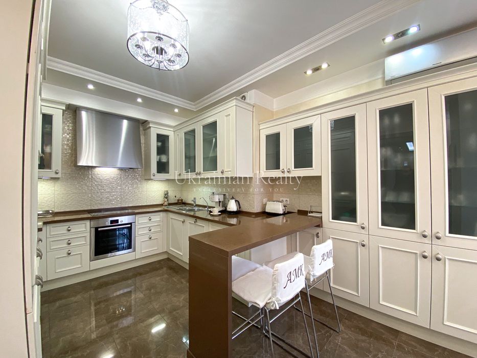 Продаж 4к квартири вул. Назарівська  23а. Ботанічний сад Фоміна