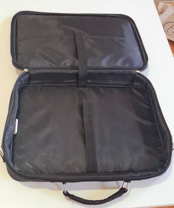 HP EliteBook 840 G1 (i5 / 500GB) + Mala Toshiba + Rato Logitech (S/ Bateria)