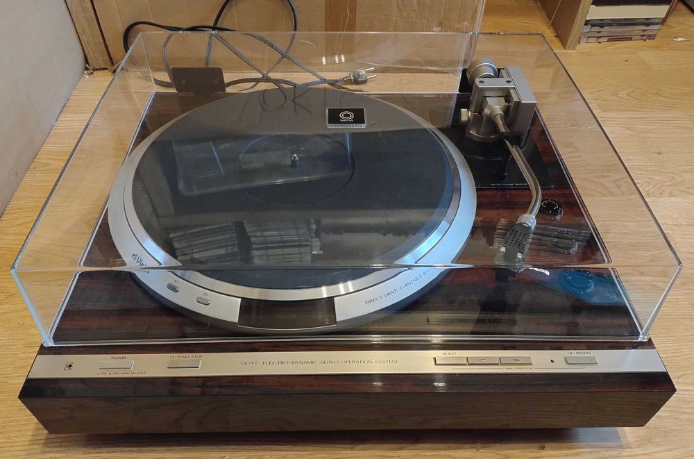 Gramofon VICTOR QL-Y7
