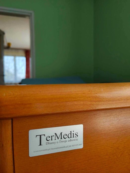 Łóżko rehabilitacyjne regulowane elektrycznie