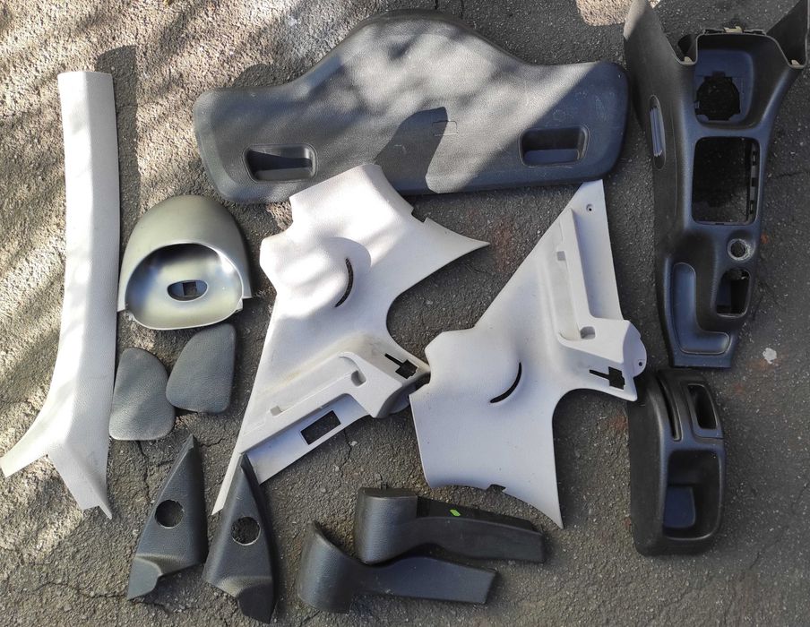 Элементы салона пластик Пежо 206