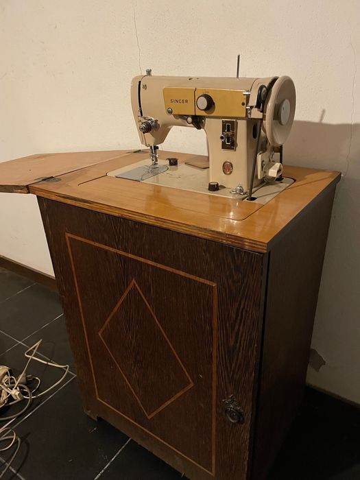 Máquina costura Singer