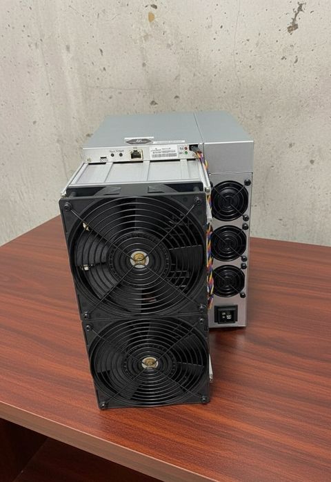Bitmain Antminer S21+ 235Th