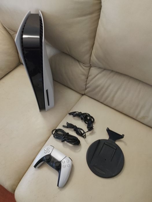 Konsola PS 5 Slim 2 TB z napędem JAK NOWA