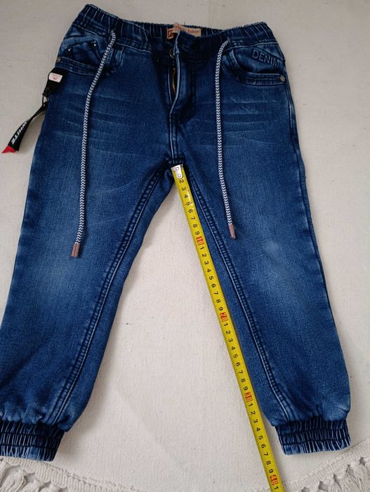 Джинси утеплені, хлопчику 4 рочки