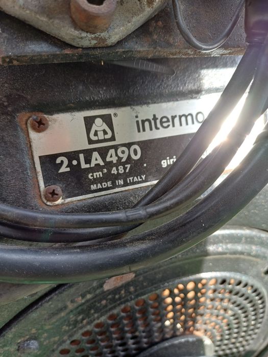 Ferrari , traktorek-dzik, jednoosiowy z zamiatarką ,nie glebogryzarka.