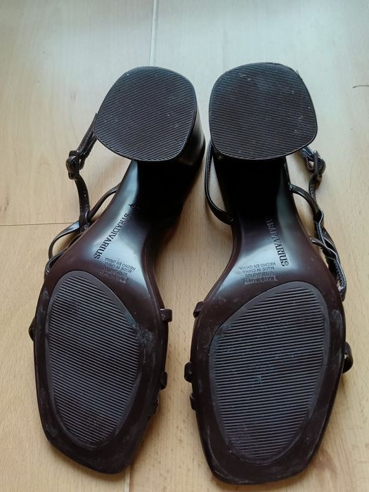 sandały Stradivarius