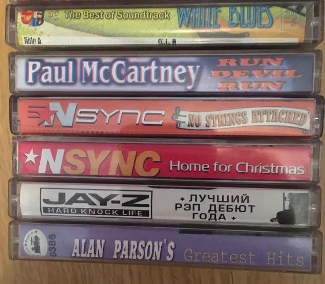Аудиокассеты со студийной записью