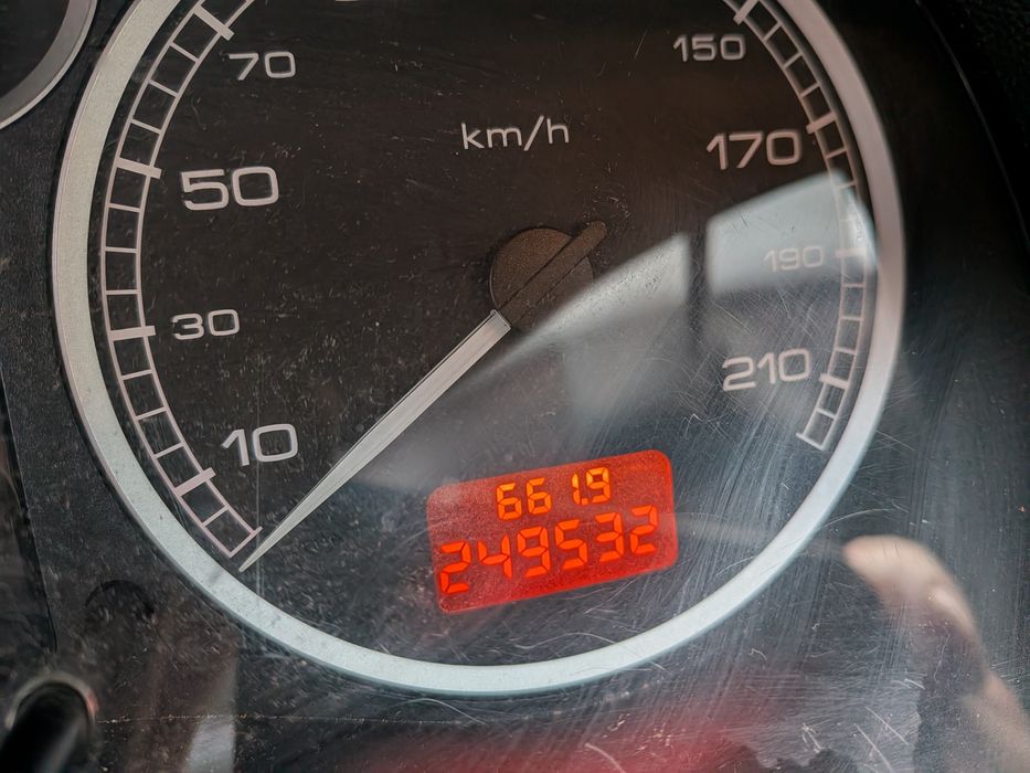 Peugeot 307 Break 1.6 HDI Premium 90 CV 05