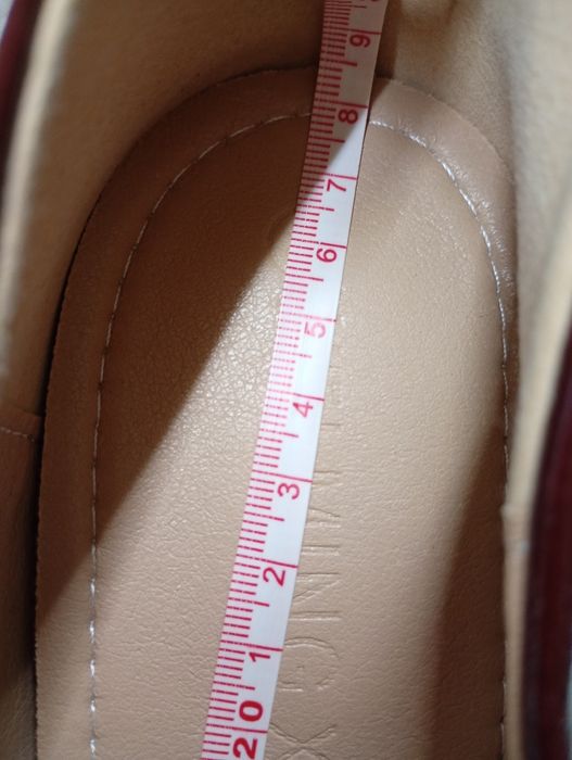 Nowe buty damskie na obcasie bordowe 45