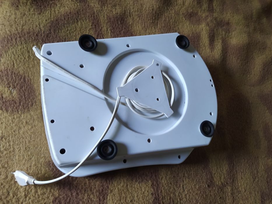 Массажер  для ног.Конвектор обогреватель Термия.