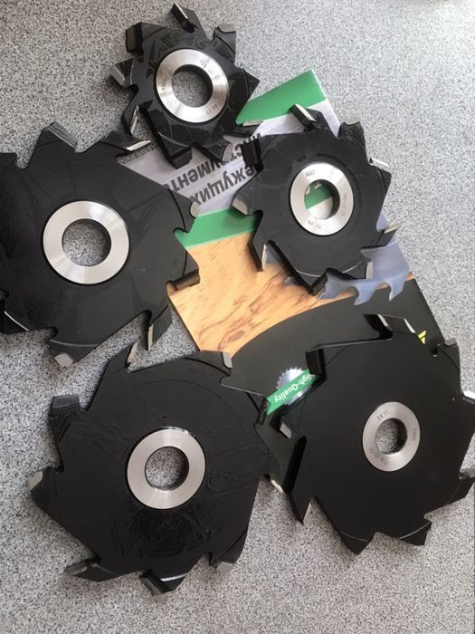 Фреза пазова з підрізними зубами для поперечного різу ф125...200