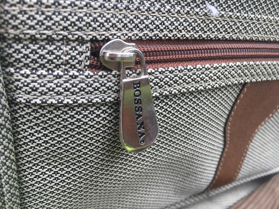 Conjunto Saco de Viagem e Necessaire