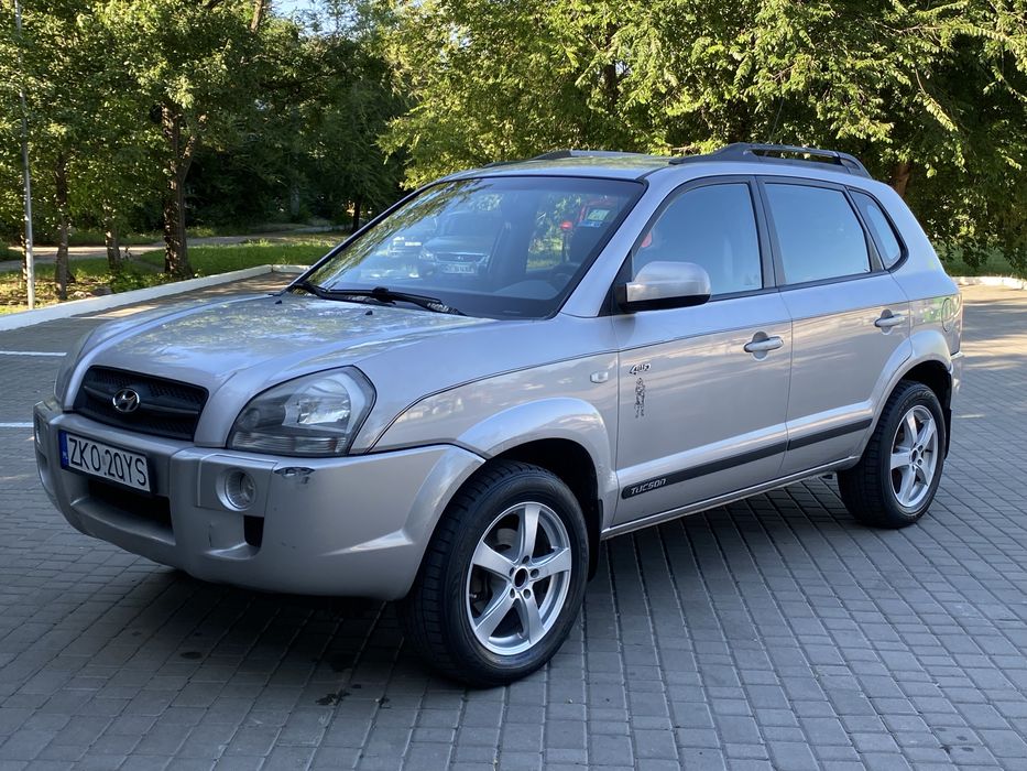 Продам Hyundai Tucson 4х4  2.0 турбо дизель в идеальном состоянии