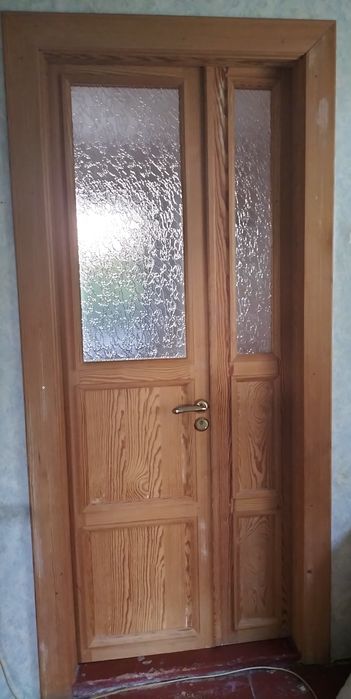 Двери межкомнатные деревянные