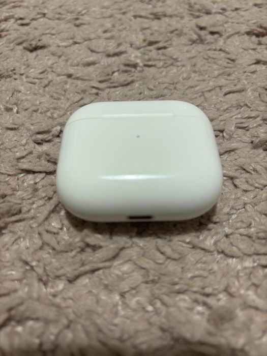 Бокс Airpods A2897