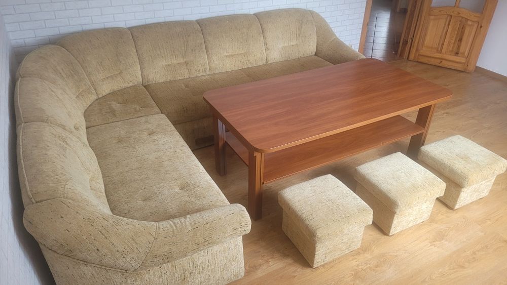 Sprzedam narożnik  z funkcją spania  o wym  300cm x240cm