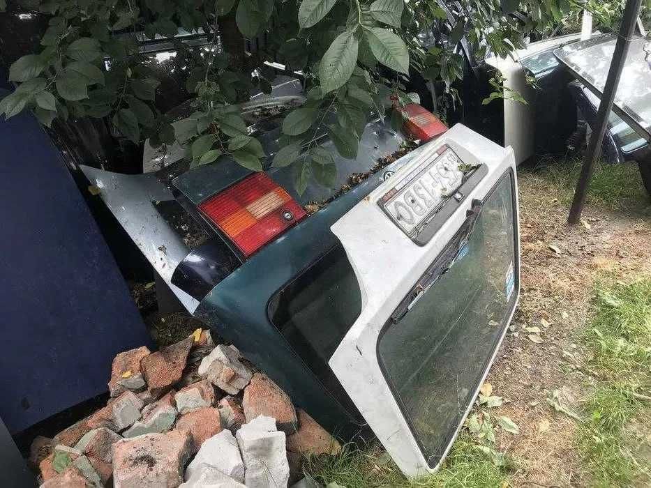 Кришка багажника ляда багажник ляди марки авто в описі