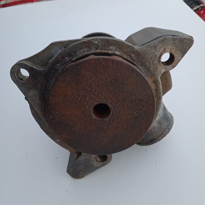 Помпа для двигуна BMW 324d,524d.