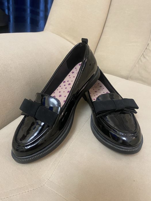 Туфлі дитячі 33 розмір лакіровані