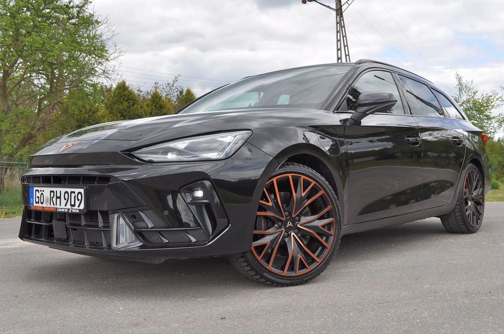 Cupra Leon Sportstourer VZ 272 kM ~ Plug In Hybr ~ 19" ~ FULL ~ FV 23% ~ TOP VZ ~