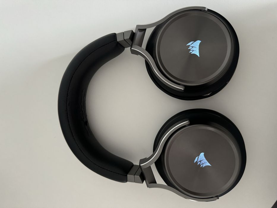 Fones Corsair Virtuoso RGB Wireless (sem fios)