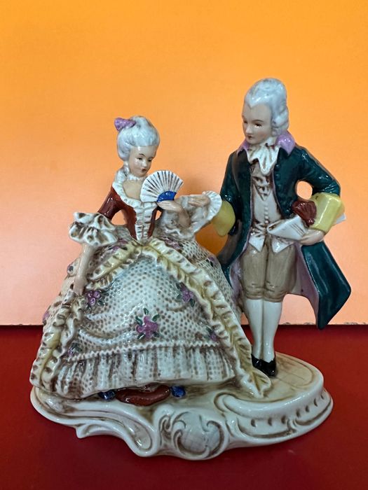 Фарфоровая статуэтка композиция Галантная пара Графенталь Германия