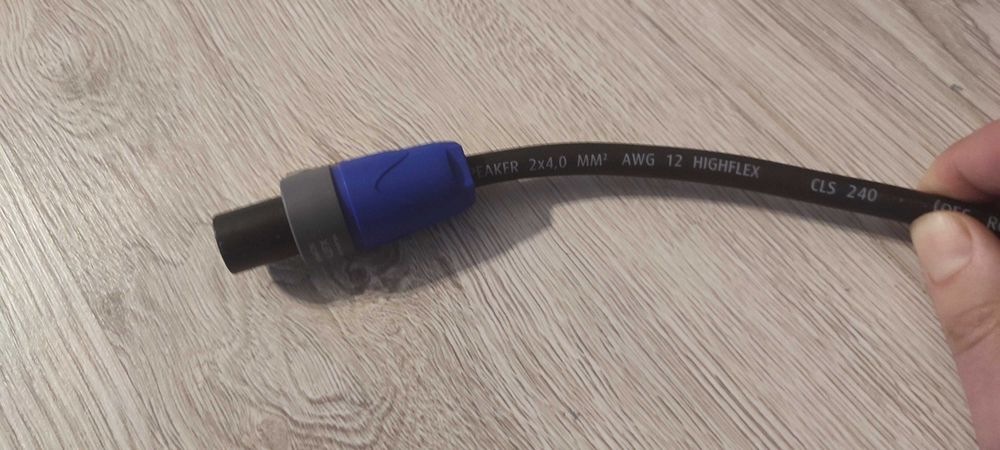 Wharfedale Pro EVP-X215 okablowanie