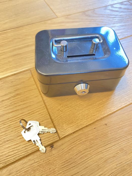 Mini sejf 2 klucze metalowe, czarne