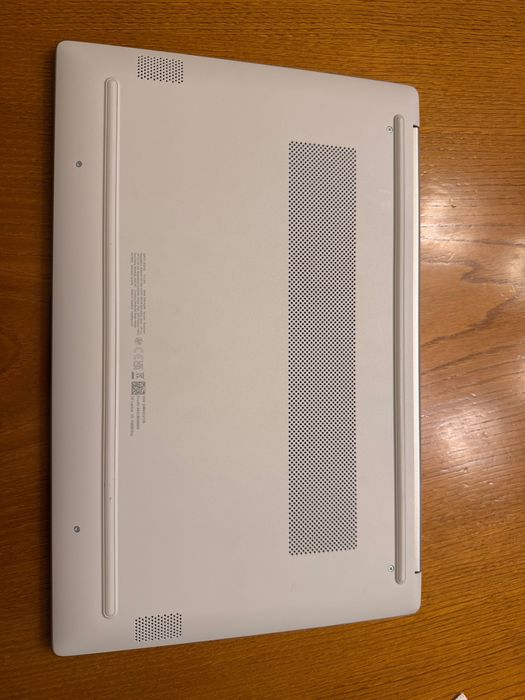 Portátil HP (i7, 16GB RAM, 1TB SSD)  c/ Garantia 2027