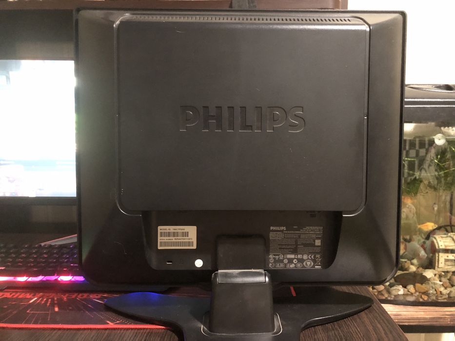 Монитор Philips 190C7FS