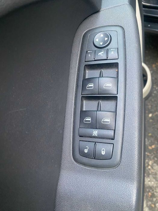 Продам Dodge Journey 2010 2.7 бензин