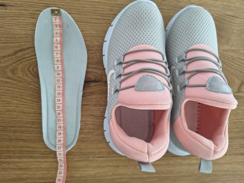 buty dzieciece nowe.