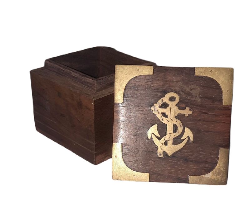 Caixa de madeira da marinha