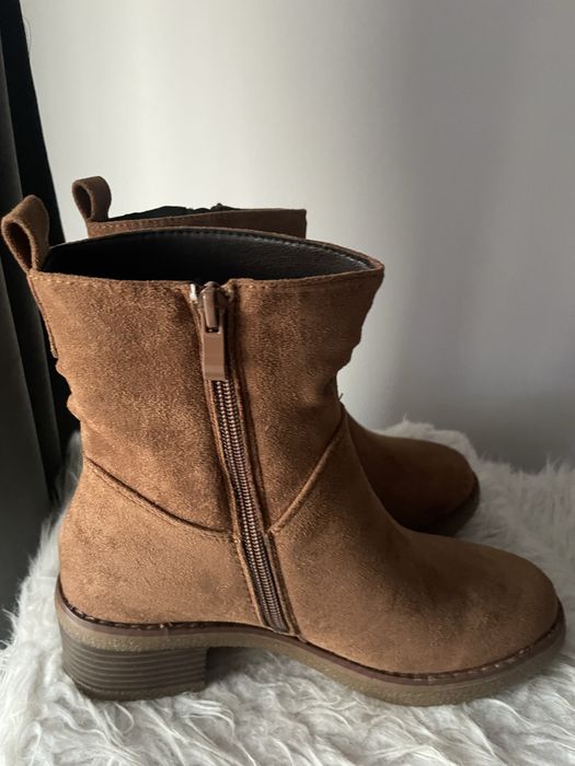 Nowe karmelowe botki rozm.36