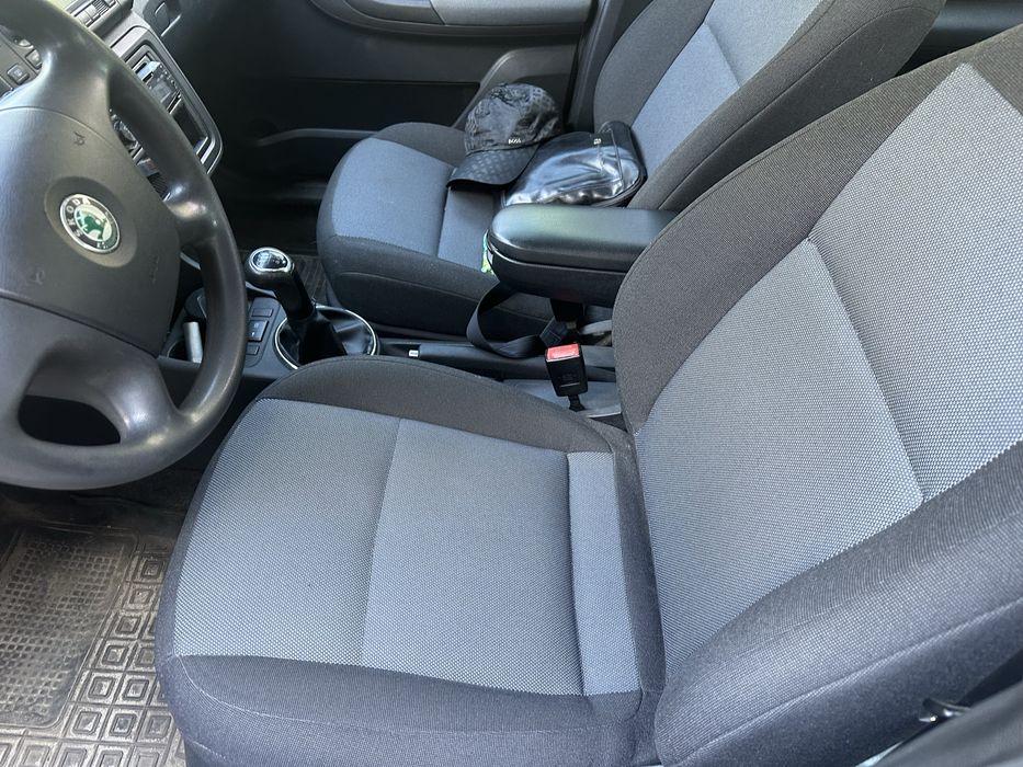 Продам  авто Skoda  roomster