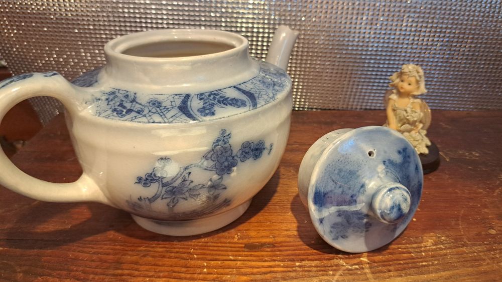 Bule, porta guardanapos e travessa