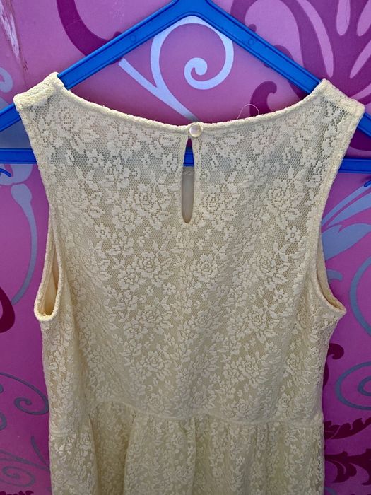 PROMOD Vestido renda amarelo claro (M)