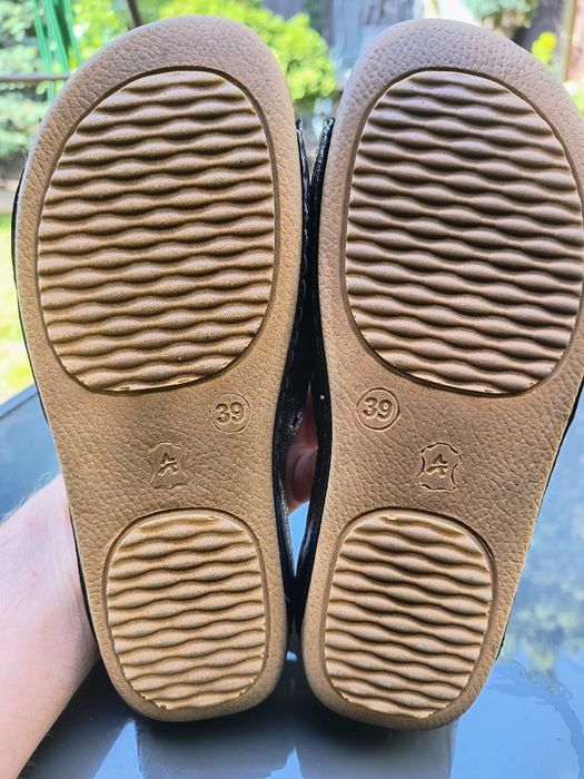 Klapki skórzane damskie rozmiar 39