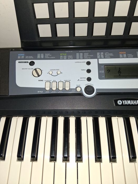 Órgão eléctrico yamaha